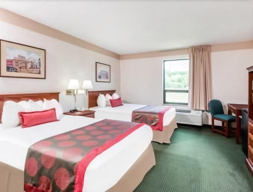 Ramada By Wyndham Strasburg Dover Εξωτερικό φωτογραφία