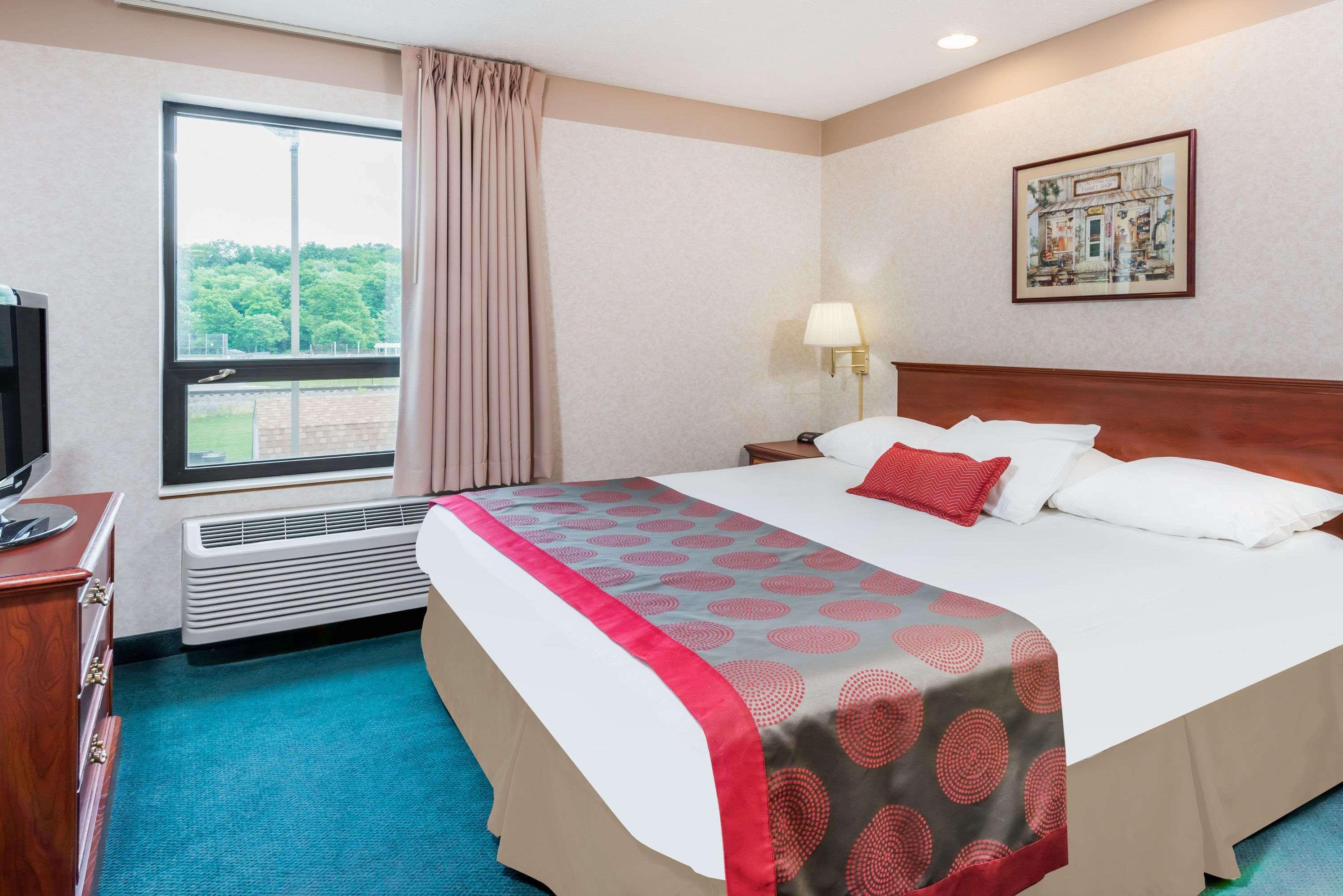 Ramada By Wyndham Strasburg Dover Εξωτερικό φωτογραφία