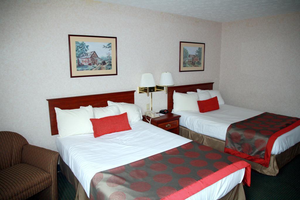 Ramada By Wyndham Strasburg Dover Εξωτερικό φωτογραφία